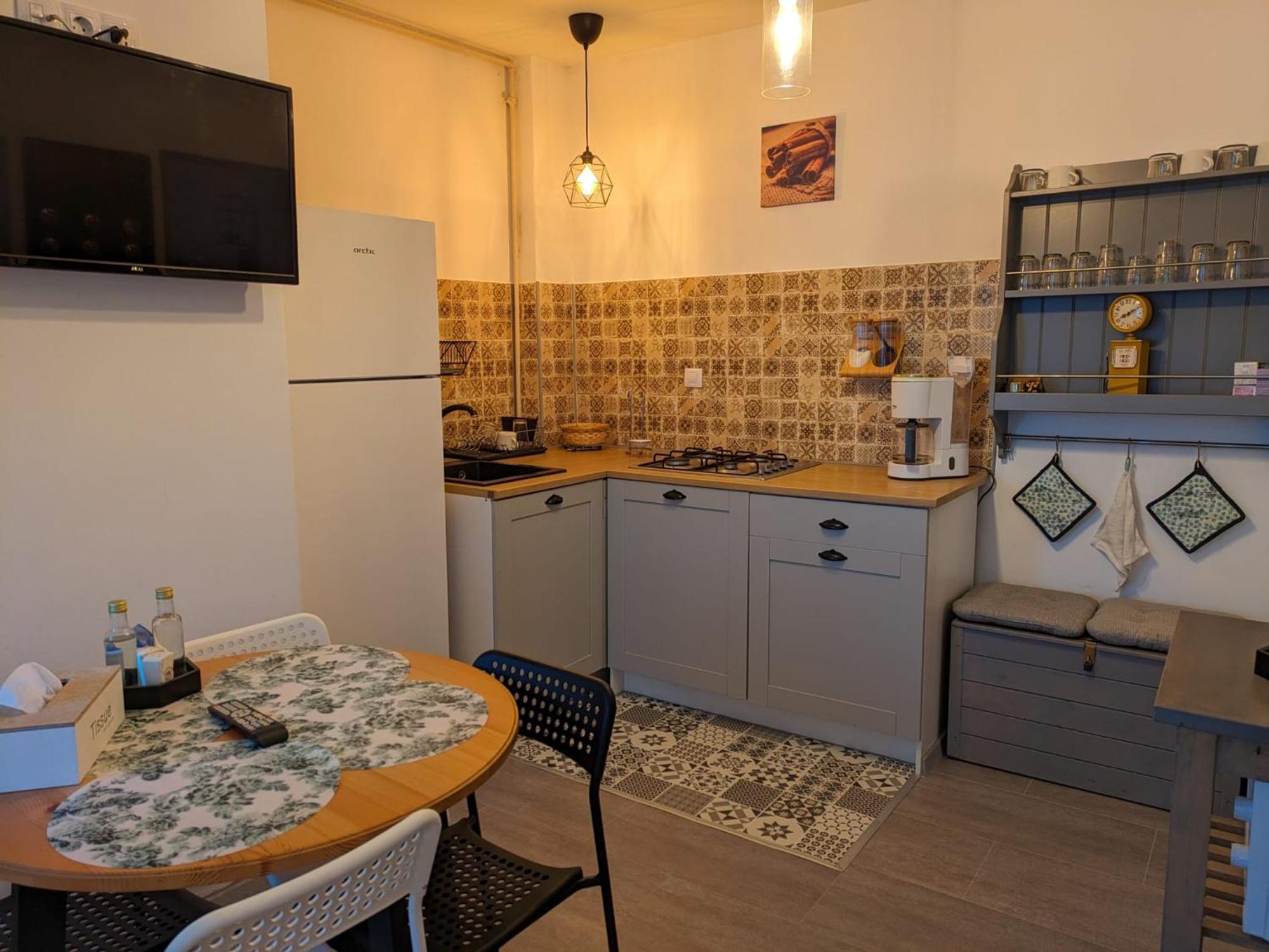 June Studio Lägenhet Braşov Exteriör bild